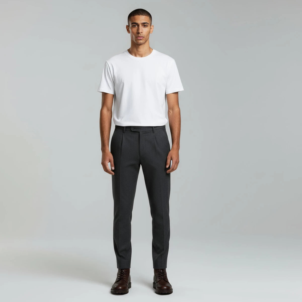 Trousers in Wool Blend, Structured Fit - Montford & Co